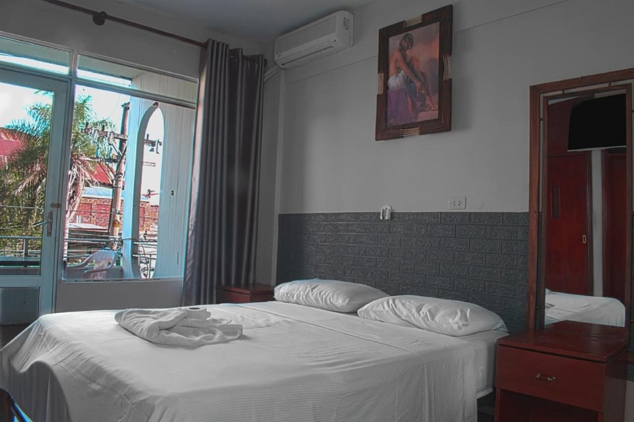 Hostal Ibiza Santa Cruz de La Sierra Kültér fotó