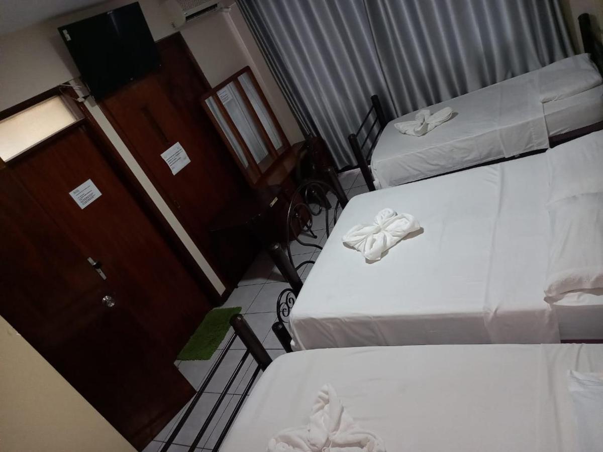 Hostal Ibiza Santa Cruz de La Sierra Kültér fotó